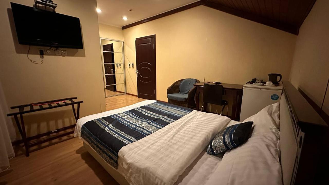 Tian-Shan Hotel Bichkek Extérieur photo