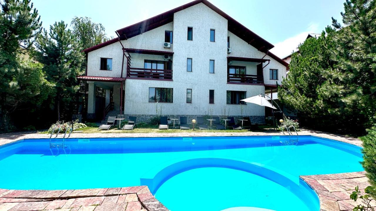 Tian-Shan Hotel Bichkek Extérieur photo