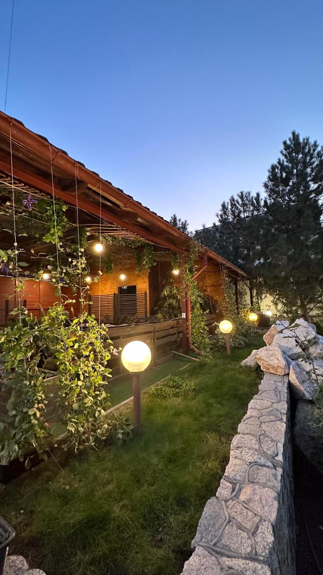 Tian-Shan Hotel Bichkek Extérieur photo