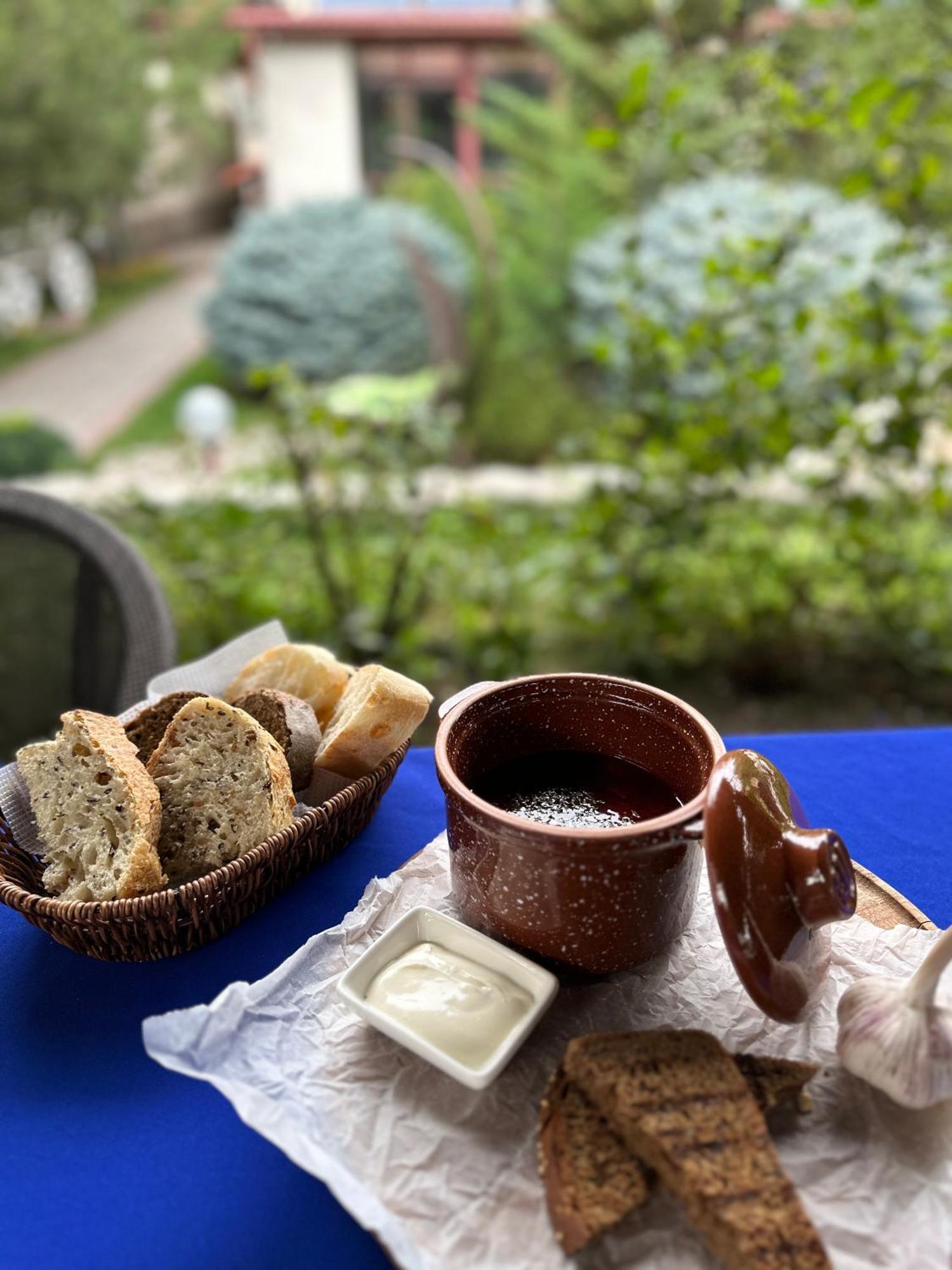 Tian-Shan Hotel Bichkek Extérieur photo