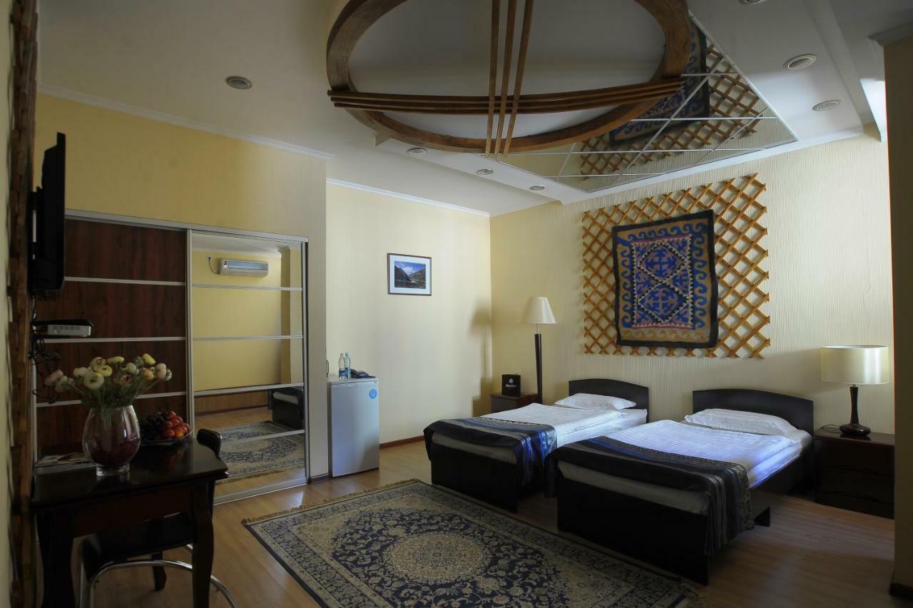 Tian-Shan Hotel Bichkek Extérieur photo