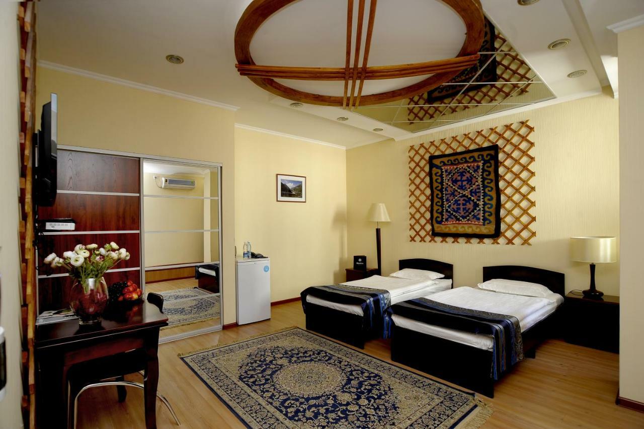 Tian-Shan Hotel Bichkek Extérieur photo