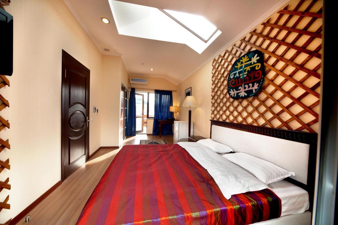 Tian-Shan Hotel Bichkek Extérieur photo